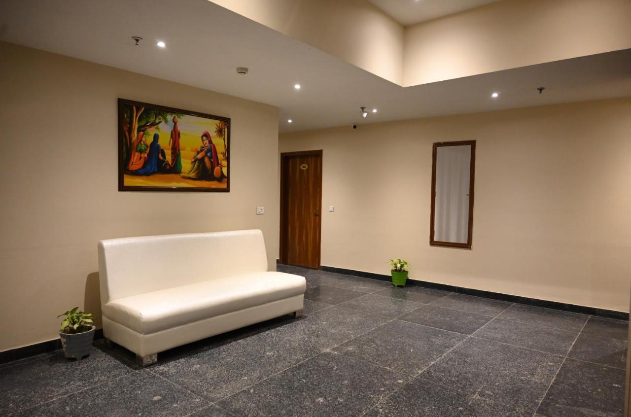 Neel Clarks Inn Express アーグラ エクステリア 写真